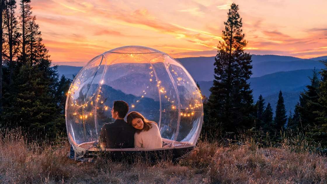 Hoteles Burbuja en Cataluña: Guía Completa con los Mejores Precios para una Noche Mágica